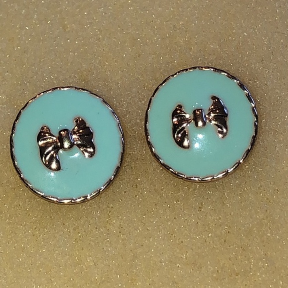 Elegant Bow Stud Earrings in Turquoise Enamel and Gold Tone